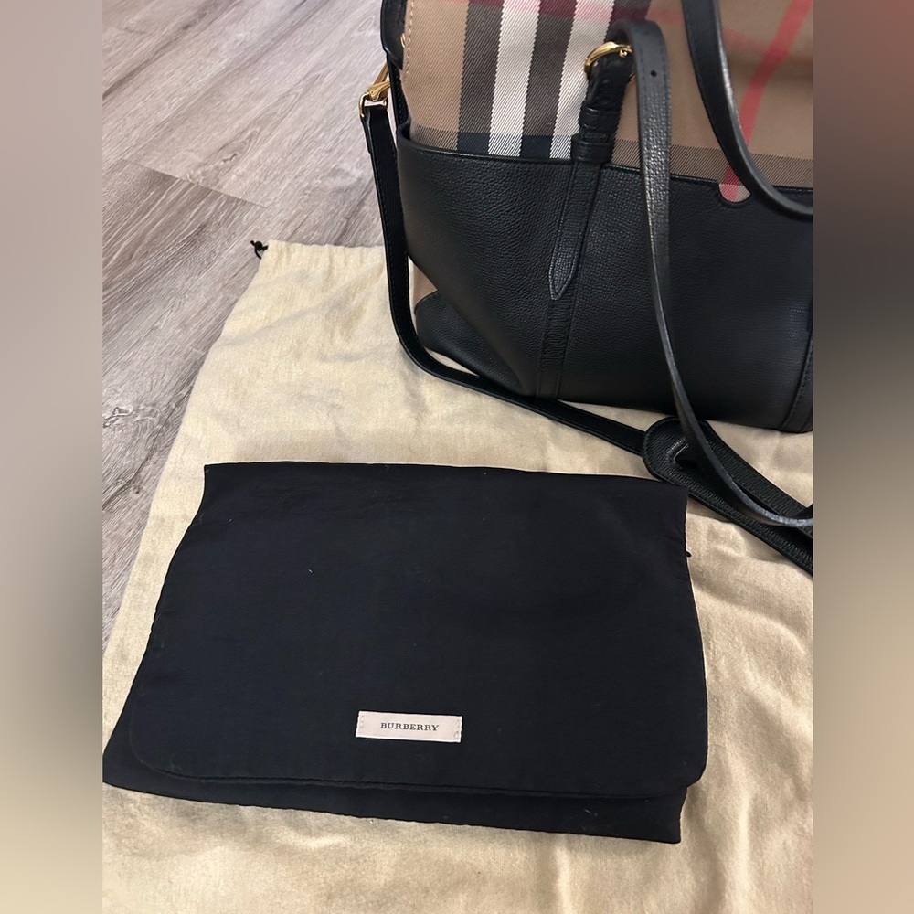 Burberry Mason Diaper Tote - Picture 4 of 6